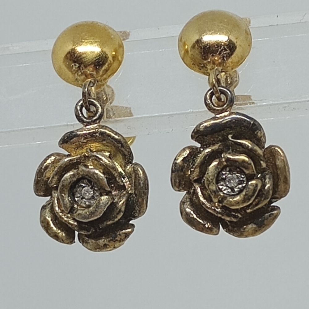 * vintage Avon gold over Sterling Silver 925 flower screwback earrings